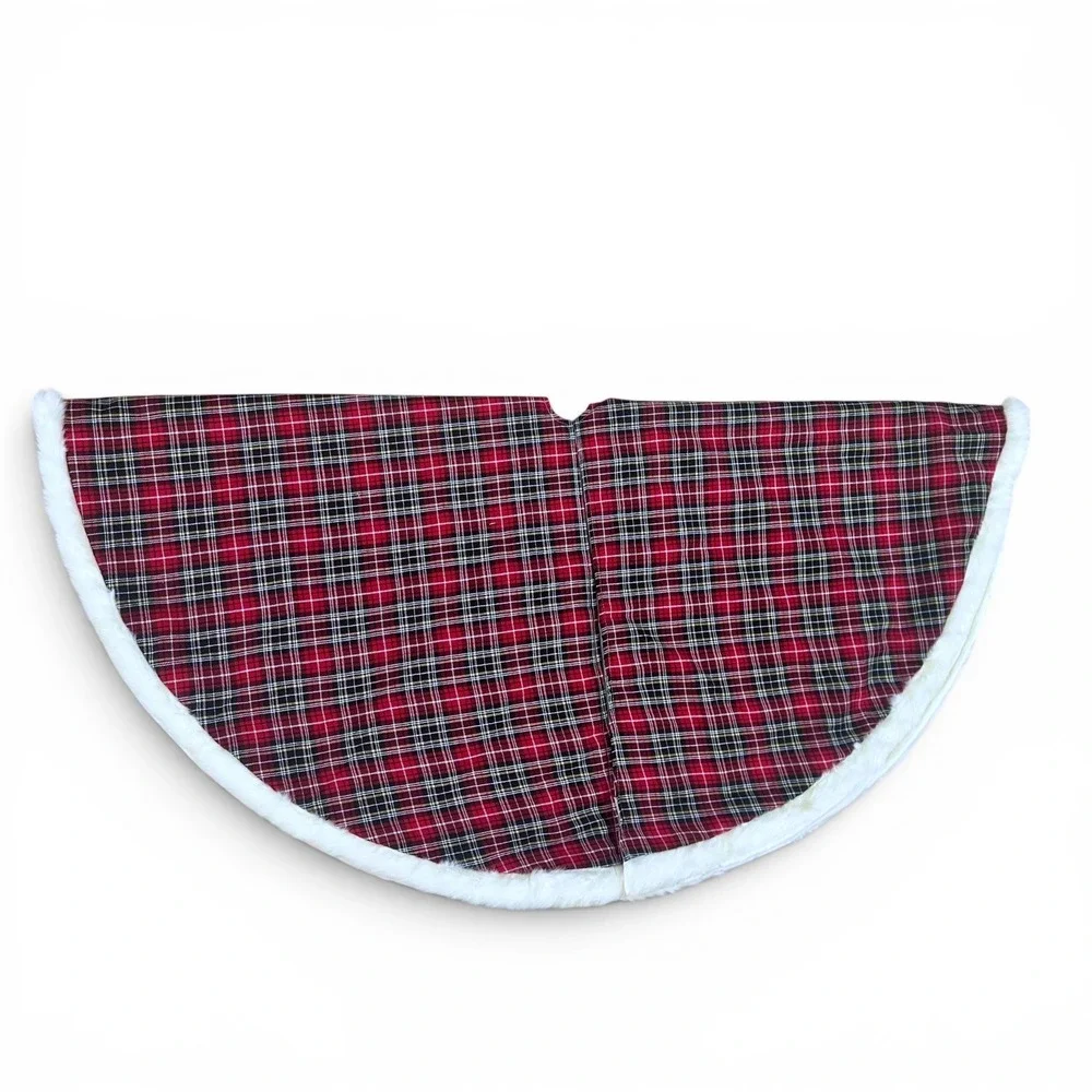 St Nicks Choice Plaid Christmas Tree Skirt Reindeer Applique Faux Fur Trim 56in